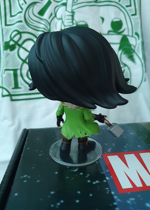 Look who finally arrived! It’s almost as if he knew it was Loki Day…And for anyone thinking the grap