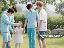 moobinthighs:  baby with another baby is the cutest thing ever.