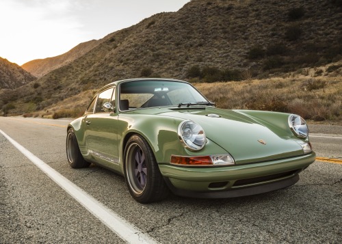 sixty9degrees:  Singer Porsche 911 Brooklyn edit