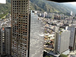 Darlingvalentine:  Ryanpanos:  Tower Of David: The World’s Tallest Slum | Via The