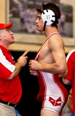 wrestlersandsinglets:  Follow me for Hot