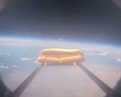 theweirdwideweb:space hotdog