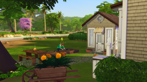  Simple and Small Lot Description:This is just a simple little home for one sim or a sim couple. I’v