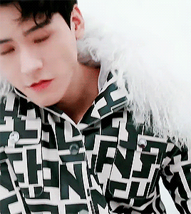 2071a6e544b53b29c81b3820595b59a1201deac3.gifv