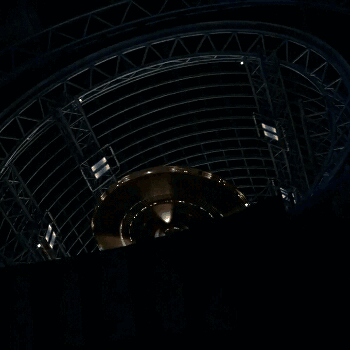 startrekships:  something4youreyes:  Welcome Star Trek: Discovery & the USS Discovery [NCC-1031] - coming in January 2017!  Goodness gracious I am not a fan of this design.  The saucer is OK; the top of it is interesting, although it seems like an