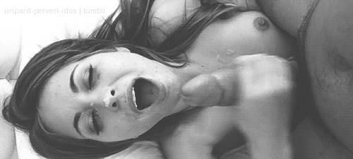 curtflirt509:  She wants it so bad!!… Look at how happy she is when she gets it!
