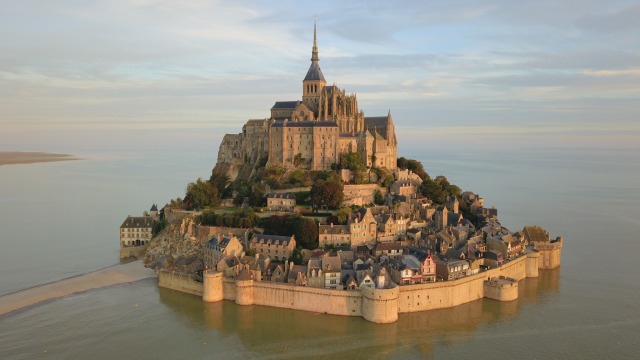 weirdlandtv:Medieval island: Le Mont-Saint-Michel in Normandy, France.