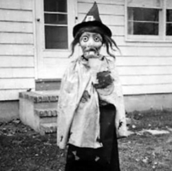 bundyspooks:  Halloween in the 1930s [MORE