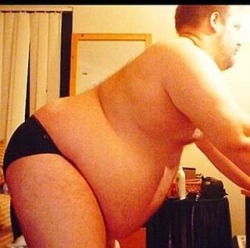 fatmanaddict:Sfgutmuscle in his prime 