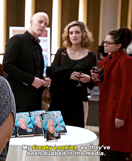 delphinecosmier: OB Parallels collab with 324b21-clone ↳ Leekie / Beth (1x06 / 4x01)