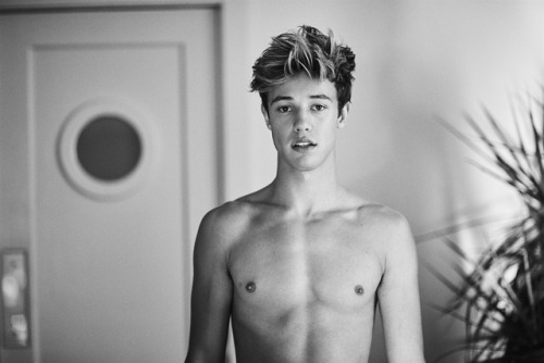 guytography:Cameron Dallas