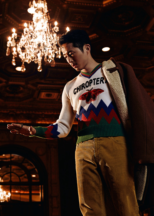 waititi:Steven Yeun  ©Ssam Kim // Glass Men