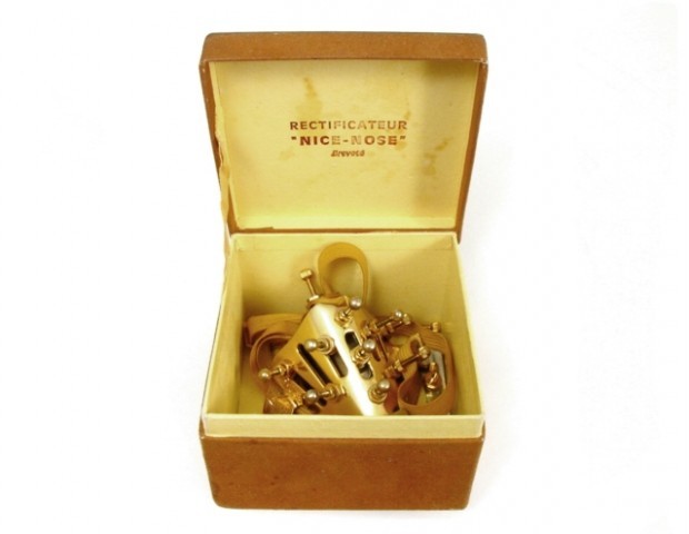 vintagemedical:  “An unusual early 20th century French nasal ‘Rectificateur’