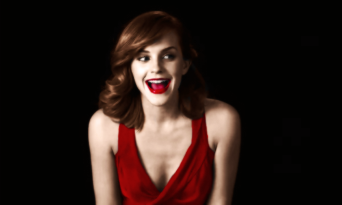 emcharlottedw:  In the first Harry Potter films, if you watch carefully, in some