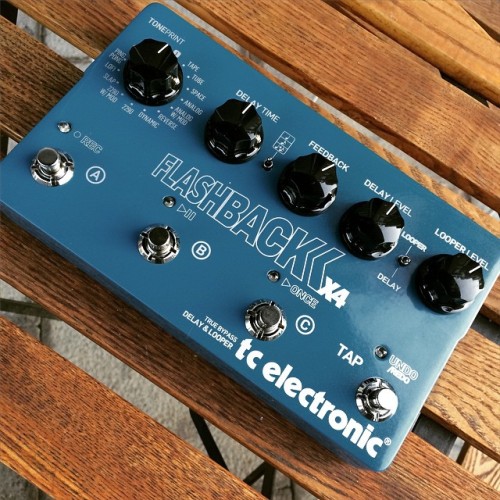 El delay que sé está convirtiendo rápidamente en un clásico. El TC Electronic Flashback X4. #guitarr