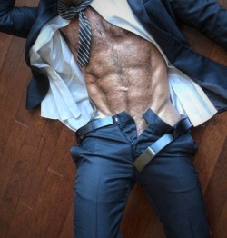 Oh My Hairy Lord!! http://anatomika.net/2013/06/velludos-de-todo-calibre-vuelve-el-macho-maton/