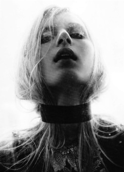 sub-lili:  er59: Julia Nobis by Derek Henderson 