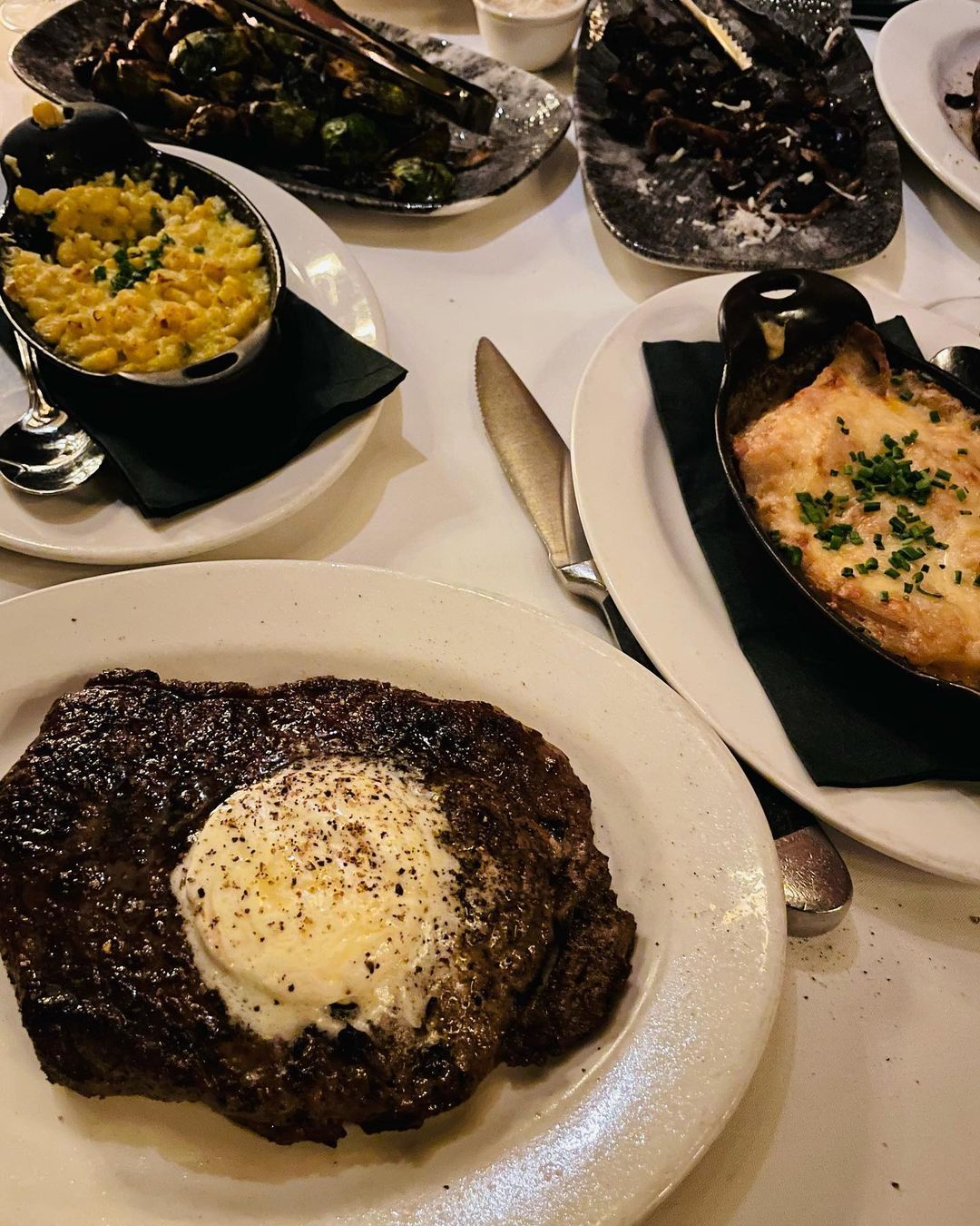 Drool… The ribeye and sides at @vintagechopyyc were to die for… 😋 #yycfood #yyceats #yycsteak
https://www.instagram.com/p/Co0tAiqPGSv/?igshid=NGJjMDIxMWI=