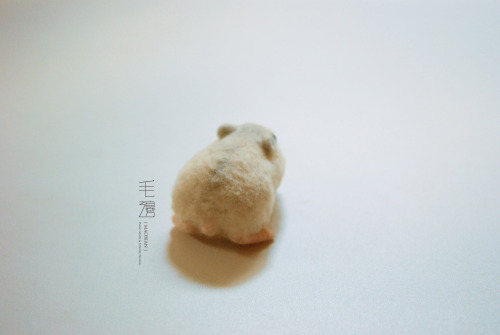  ▋ Djungarian Hamster ( custom-made )  Sculpture approximately  6 x 8.5 x 4.5 cm 