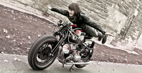 www.caferacergirls.com