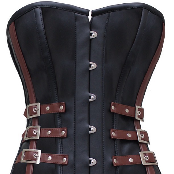 funkysteampunky:
“Black faux leather with brown buckles order now and save 20% with promo code new20. At thefashioncorsetshop. #corset #steampunk #corsetry #instafashion #fashion by fashion_corset_shop http://instagr.am/p/Viv64wpjEm/
”