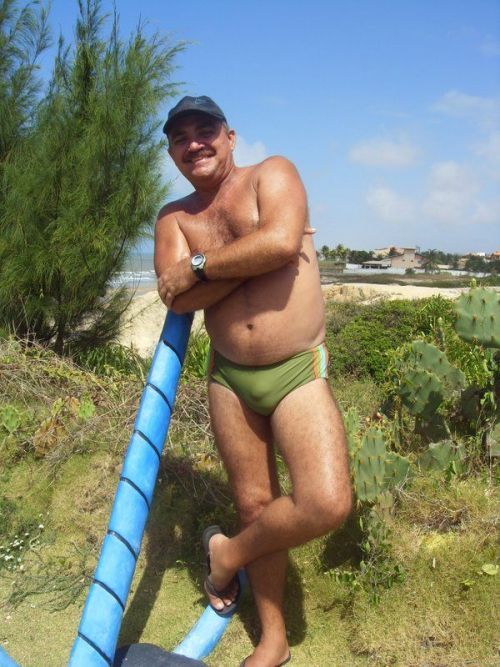 robrobbyrob1963: …Dads new swim suit, no more board shorts…they show his private parts