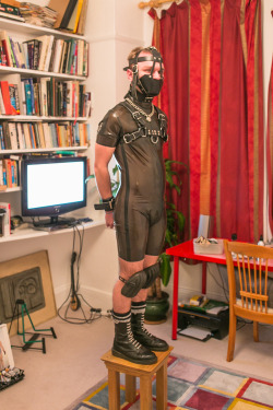 pigfun:  Soo i said I’d post a picture of my new suit and here it is. Taken by my handler boyfriend when we were having a little play the other day on my 6D+35mm combo. That muzzle was on soo goddam tight, he was enjoying me trying to tell him to loosen