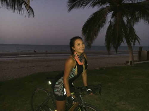 blog-pedalnorth-com: @Franchelina instagram enjoying chill time on the beach in Oman