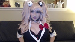 renew:  Played around in my Junko cosplay this evening trying to imitate some of her game sprites. It’s basically finished, but I still need to add the design to the front of the cardigan. The photos don’t really do justice to the wig’s color.