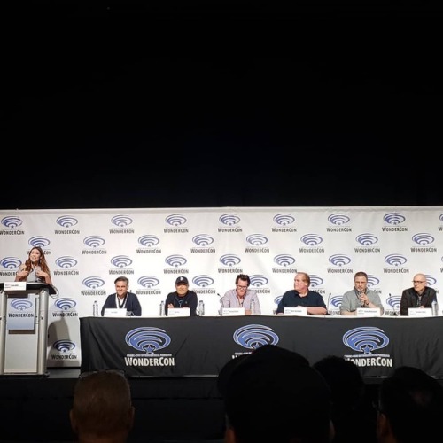 Yesterday’s amazing @thedcuniverse panel @wondercon . With a great sneak peak of young justice