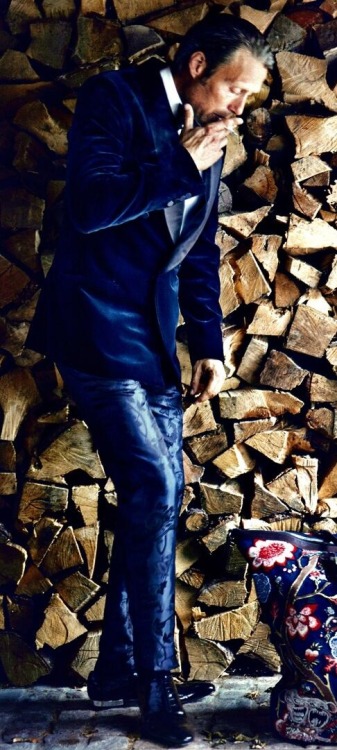 purplesocrates:MADS IN BLUE!!!!!!!!