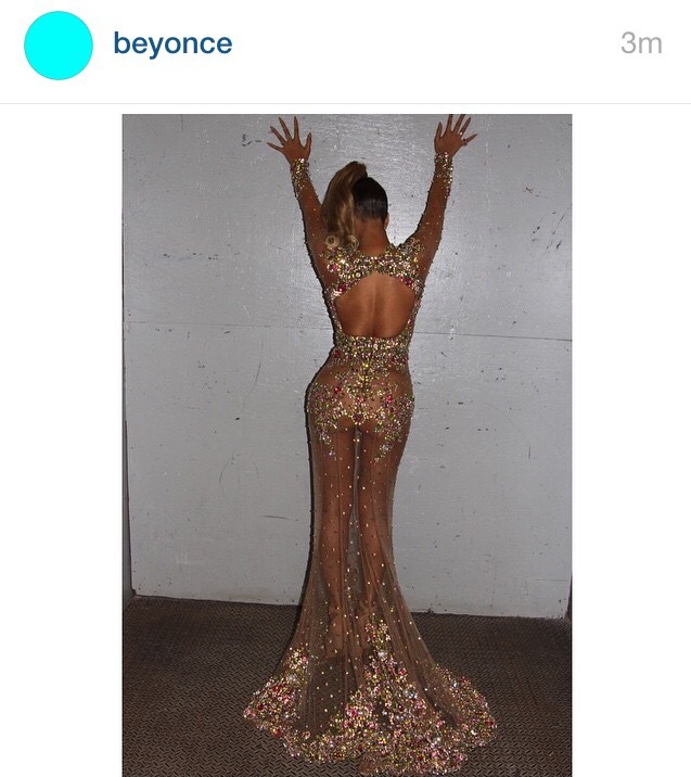 aeair:  freekumdress:  Beyoncé was literally an hour late, with cameras waiting