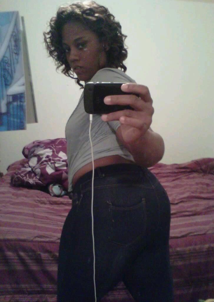 gsinceda80s:  Shawty Thick 2/2