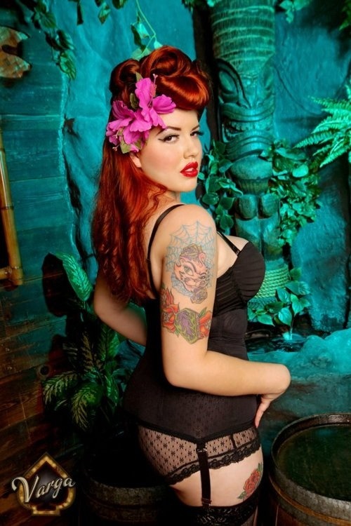 Sex alternative-pinup:  Alternative Pinup girl pictures