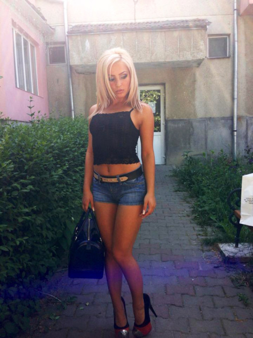 martells-girls:  iwanttobeagirlsobadly:  I want to be her. Incredible how one can go from shy boi, to practically begging to be able to tell her that I’m a man-crazy fag who wants to be like her and be treated like a woman.  nothing wrong with begging,