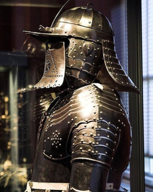 Polish winged hussar armor, c. XVII century #poland #polish #history #museumhttps://www.instagram.co