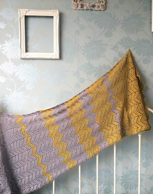 nesting-tendencies:Mango Sorbet Stole by Veronika Cromwell on Ravelry