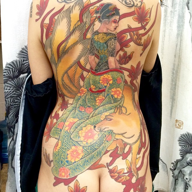 ilikehorimono:  On the homie @dev.taylor #geisha #fox #kitsune #808tattoo #wabori