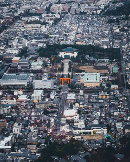 takashiyasui:Kyoto city from the air