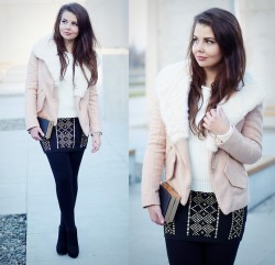 fashion-tights:  Fur jacket (by A piece of