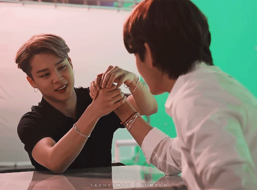 Vmin Arm Wrestling ( _)