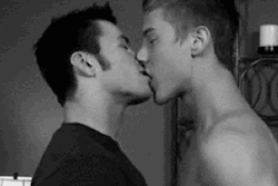 male-affection:    more hot guys here!   