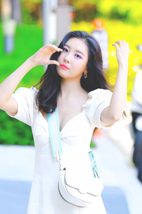 200704 sunmi on her way to show! music core recording ･ﾟ✧