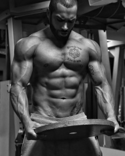 sark4play: Lazar Angelov