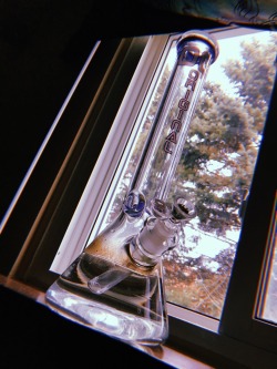 heisenbitchh-deactivated2021021:i cleaned my bowl and downstem today 💖