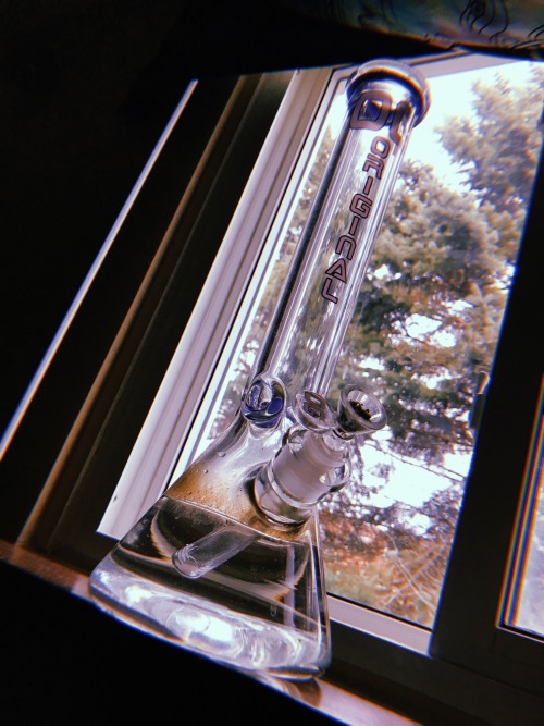heisenbitchh-deactivated2021021:i cleaned my bowl and downstem today 💖