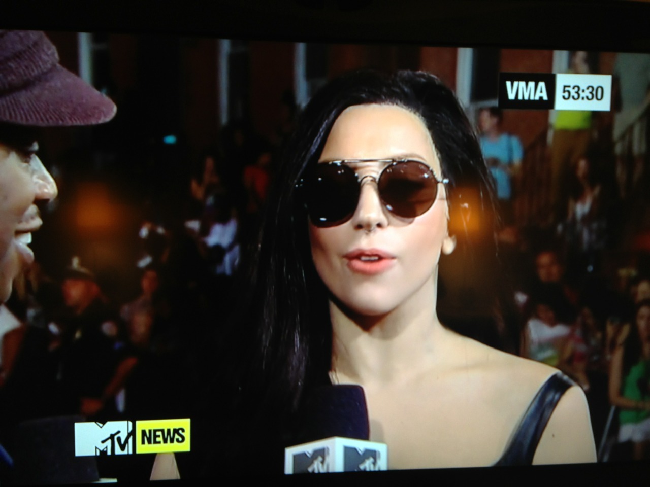 gagaloonews:  GAGA ON THE CARPET 