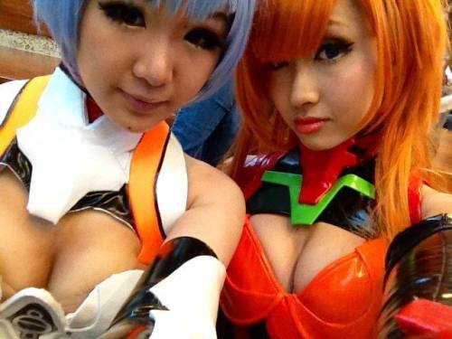 fuckyeahnerdpr0n:  Selfies and Asuka Plugsuit made and modeled by “Sinne Doll”  