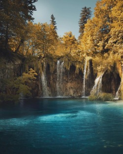 earthlygallery:  Plitvice Lakes by Andrea