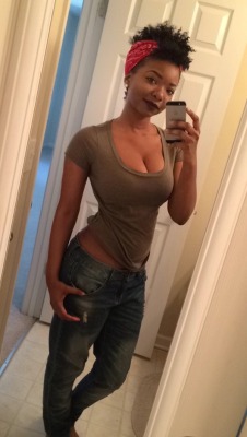 bblackgoldd:  ok, baggy jeans are my new